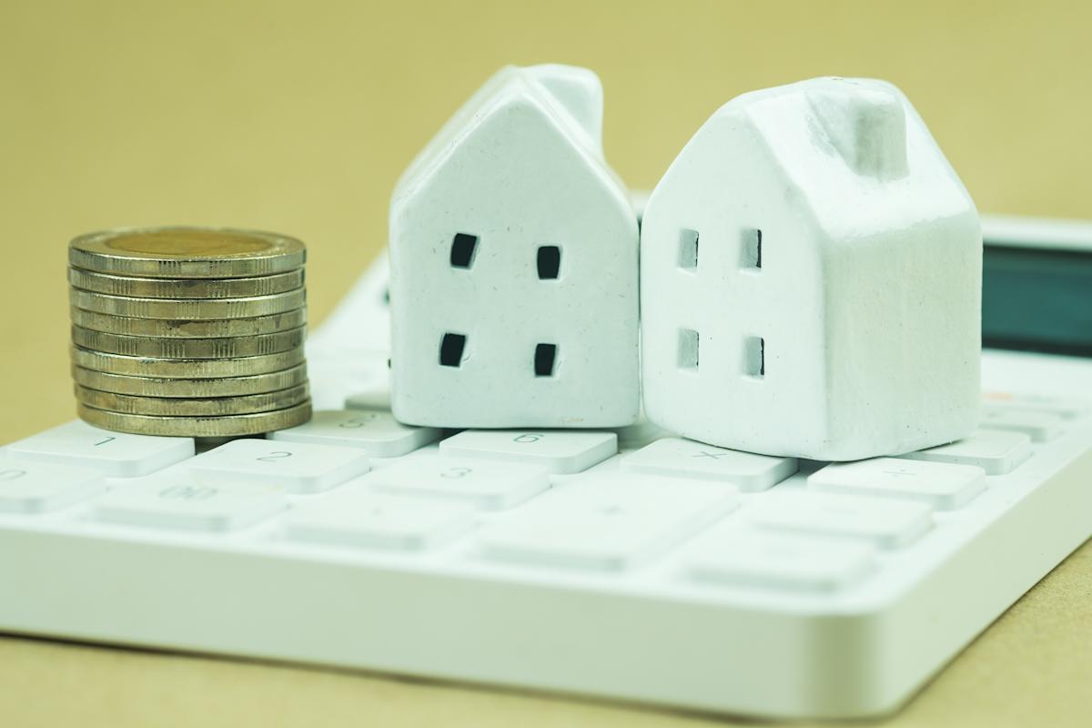 Mortgage lenders offering competitive loan products.